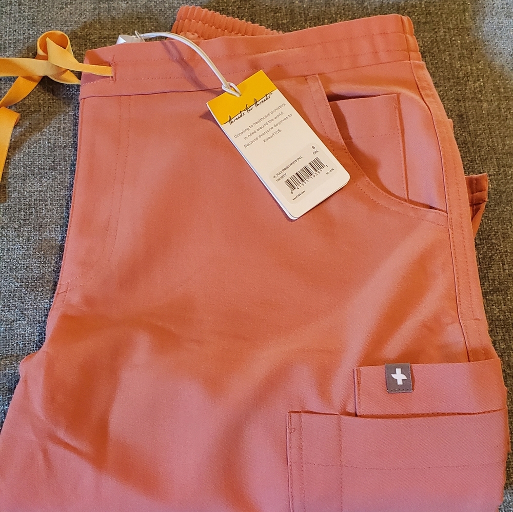 Figs Coral Scrub Pants